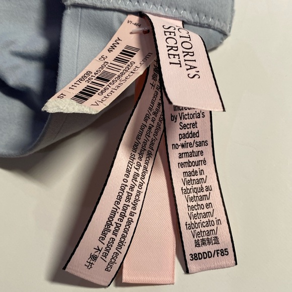 NWT Victorias Secret Bra Size 38DDD Light Blue Incredible Plunge Padded Wireless - Picture 3 of 12